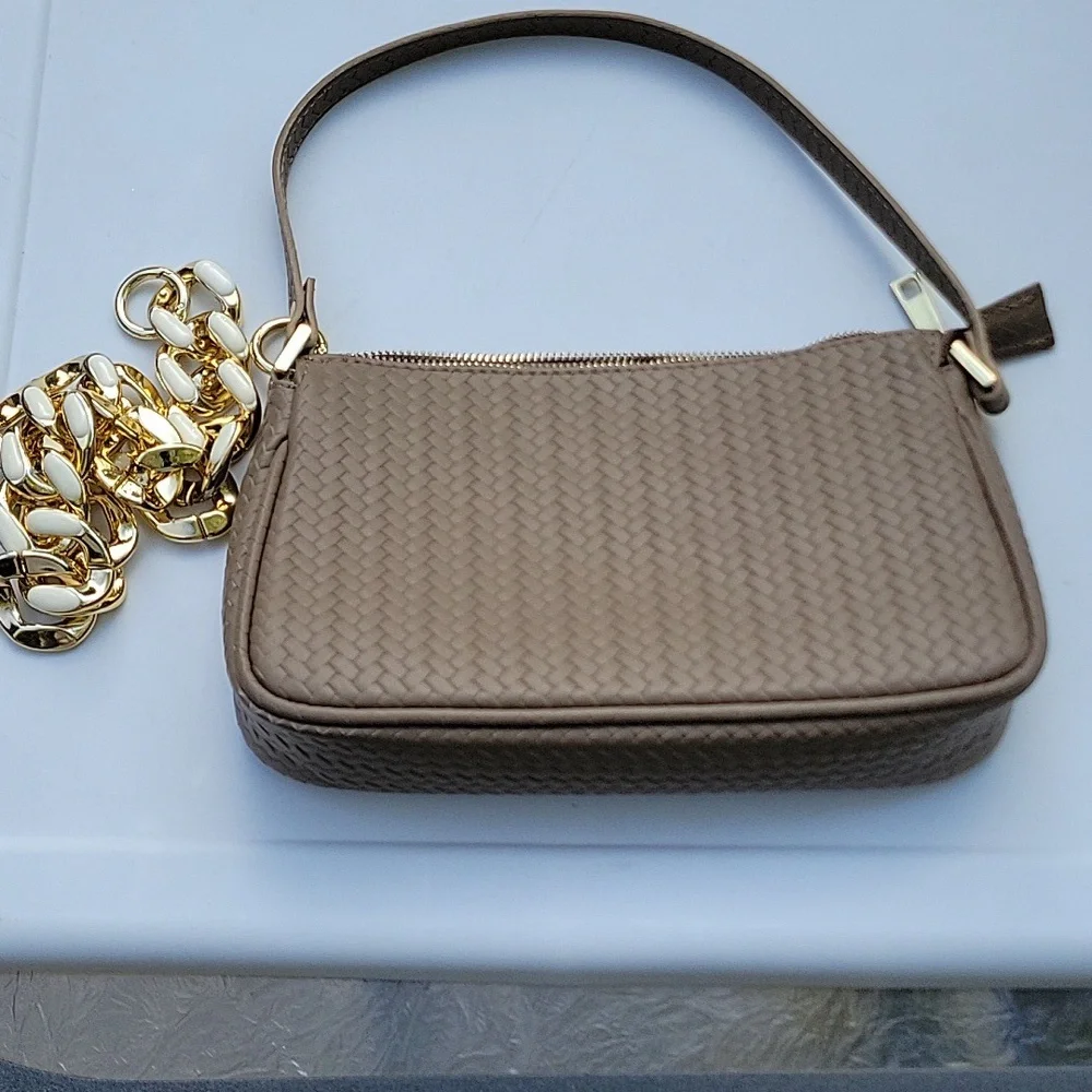 Italian Leather FIORDALISO Chain Strap Top Handle Bag Baguette Woven Foam Green